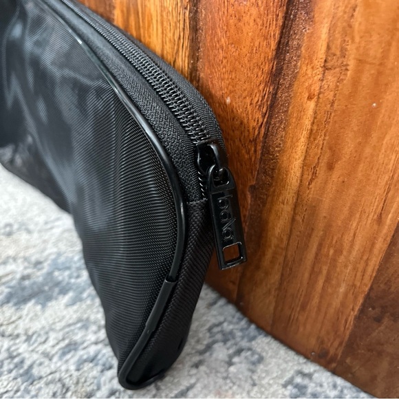 Bala Black Mesh cosmetic exercise toiletries bag - Picture 5 of 6